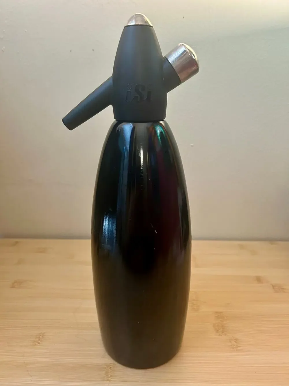 iSi Soda Siphon Seltzer Water Dispenser 1L Rare Black Bottle Seltzer Tube Incl.